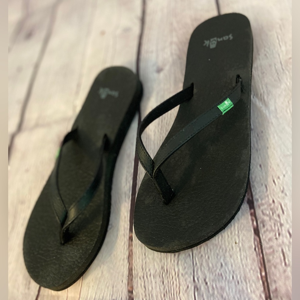 Size 7 Sanuk Black Flip Flops